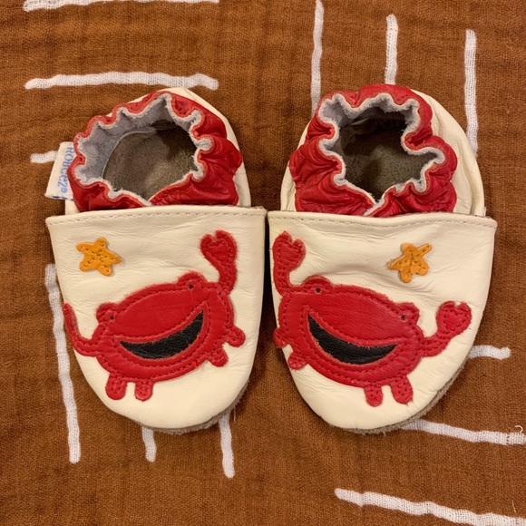 Robeez Other - Robeez leather and suede “crab” soft soles